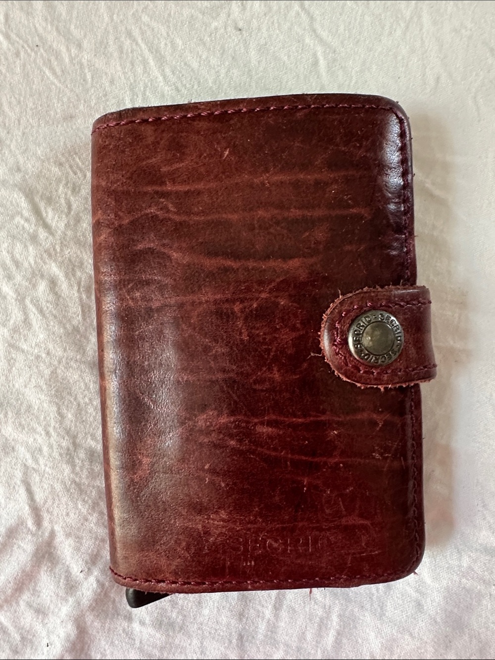 Premium Leather Card & Key Holder in Distressed Burgundy